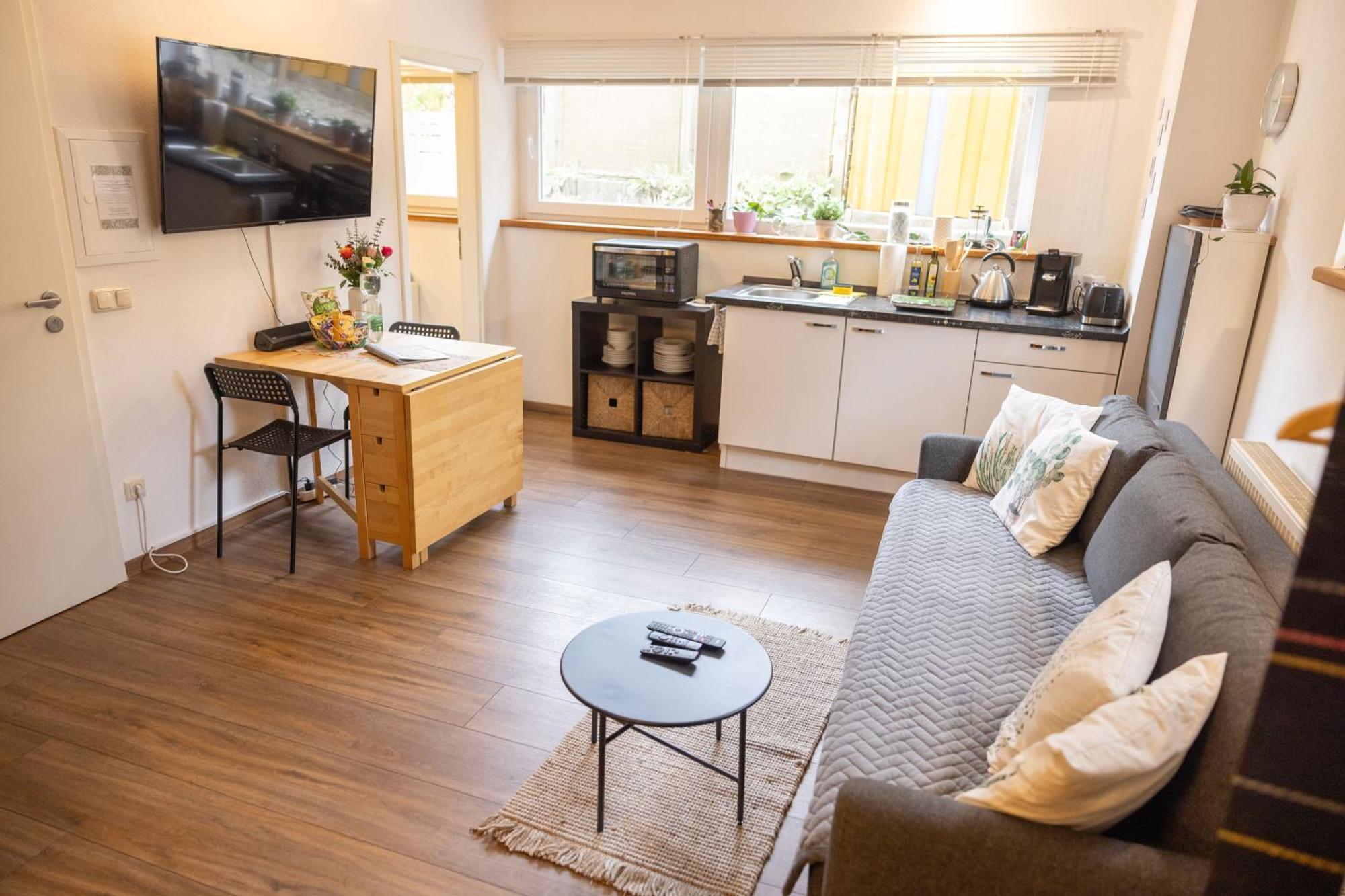 Ideal Fuer Kurze Aufenthalte - Gemuetliches 1-Zimmer-Apartment Adelsdorf Zewnętrze zdjęcie