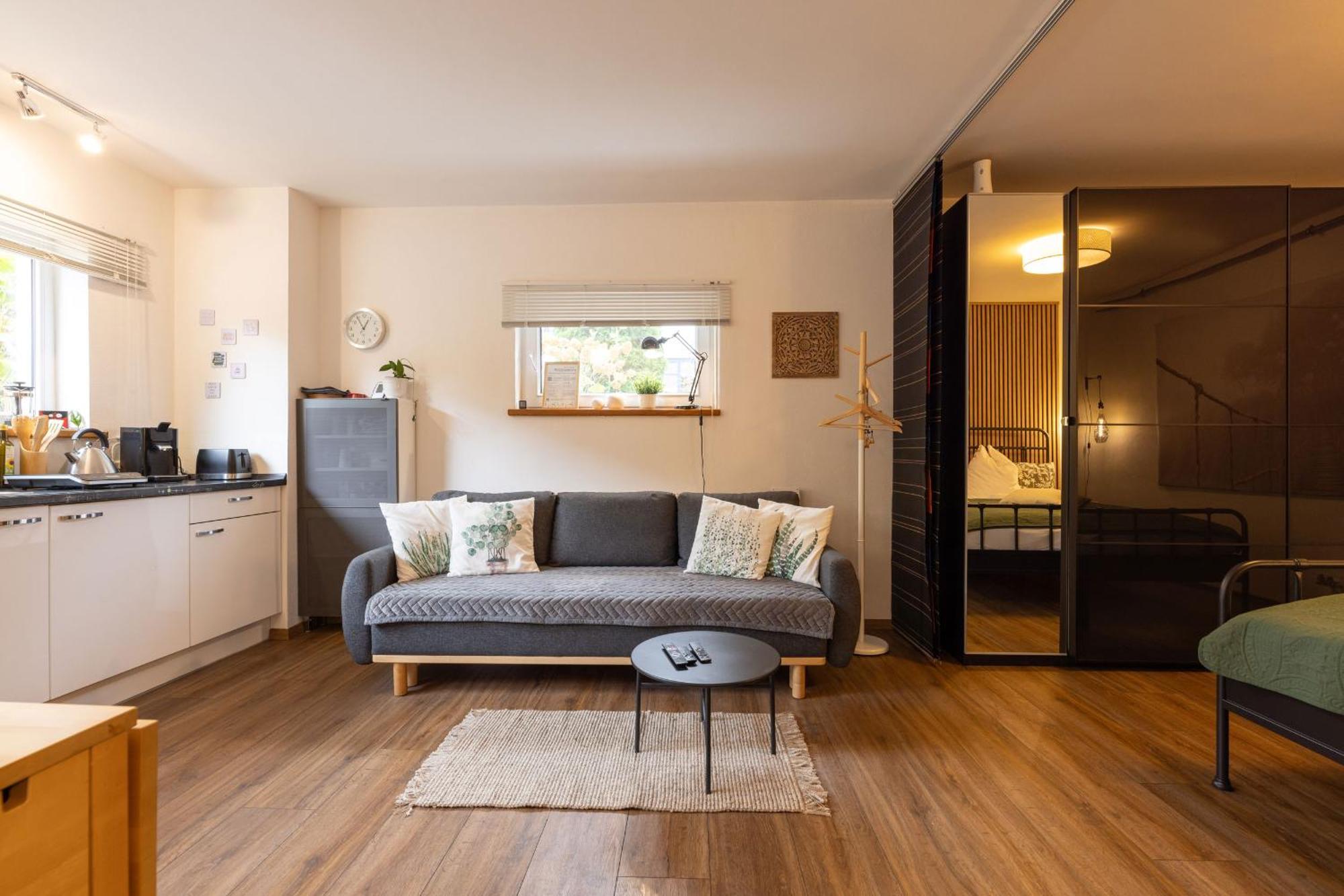 Ideal Fuer Kurze Aufenthalte - Gemuetliches 1-Zimmer-Apartment Adelsdorf Zewnętrze zdjęcie