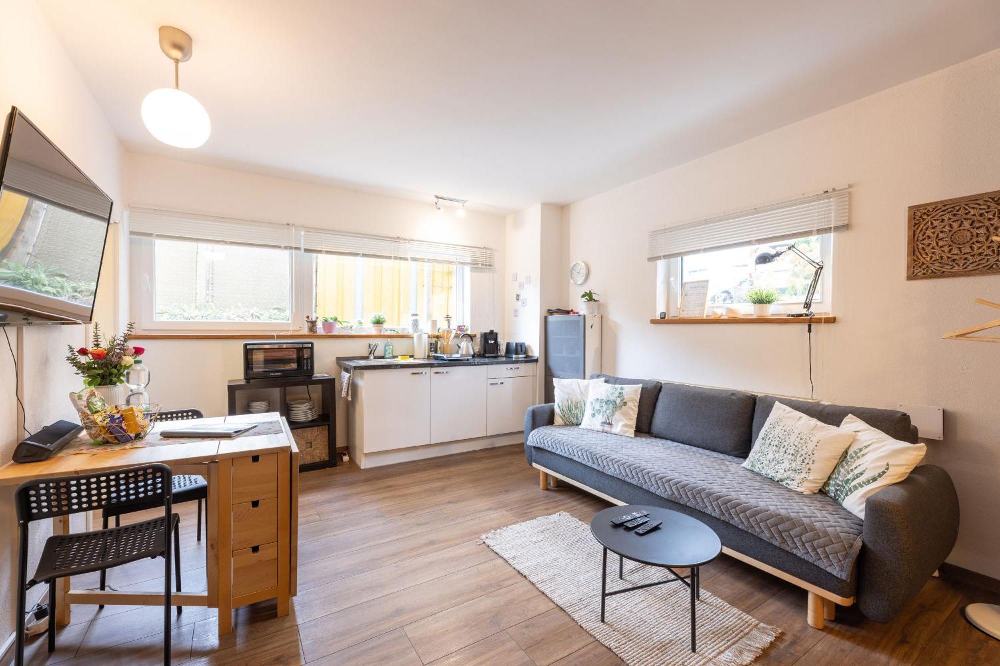 Ideal Fuer Kurze Aufenthalte - Gemuetliches 1-Zimmer-Apartment Adelsdorf Zewnętrze zdjęcie